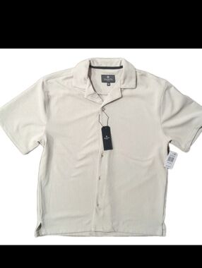 Short Sleeve Button-Down Shirt in Cream